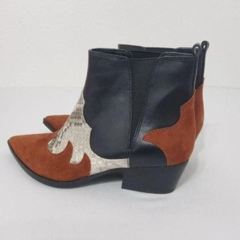 Nine West Snake Skin Booties Womens Size 6.5